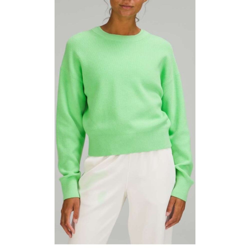 Lululemon Waist Length Crewneck Sweater Scream Green Light sz 10